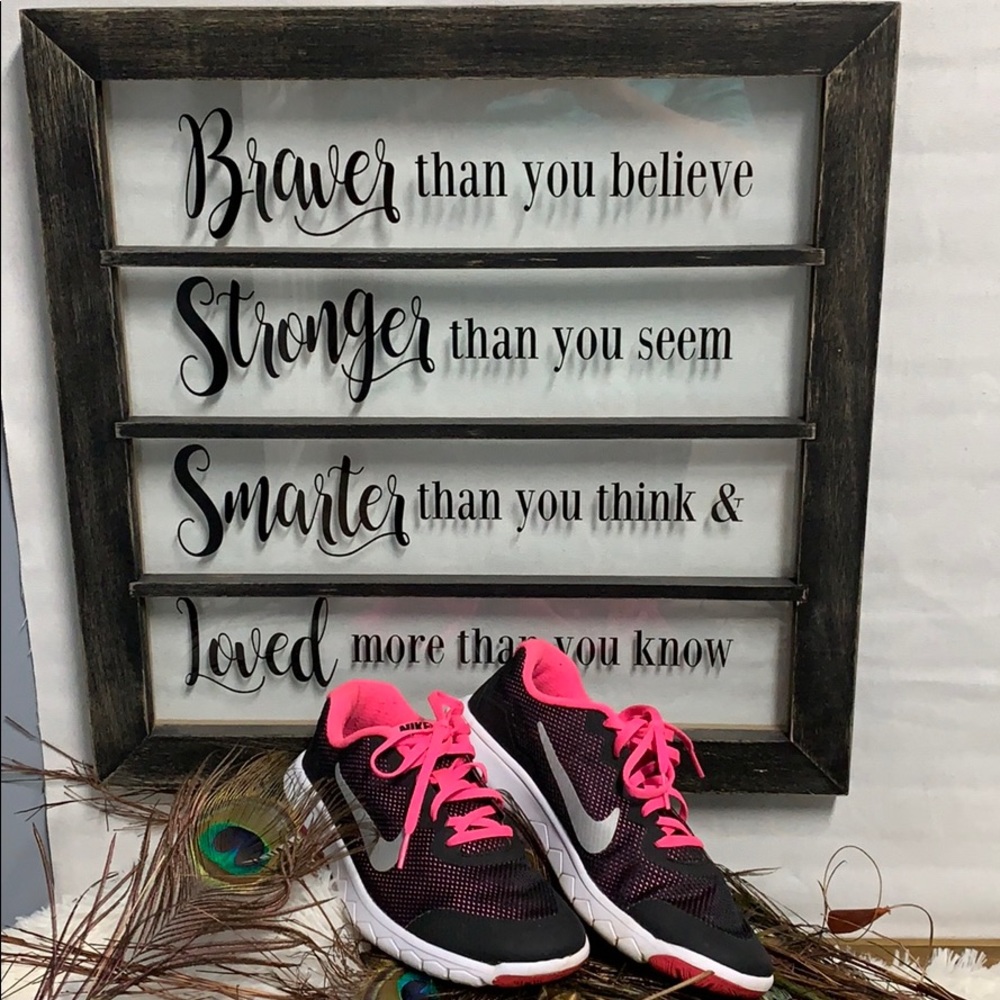 Nike - Picture 2 of 7